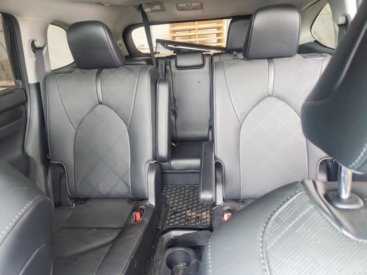 2022 Toyota Highlander Platinum exterior view